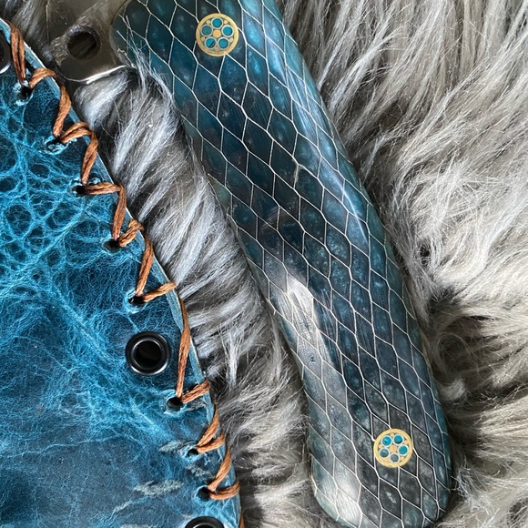 Hand made Knife. Hunting, Fishing, Collector piece.  Very sharp! Lots of detail - Picture 4 of 5